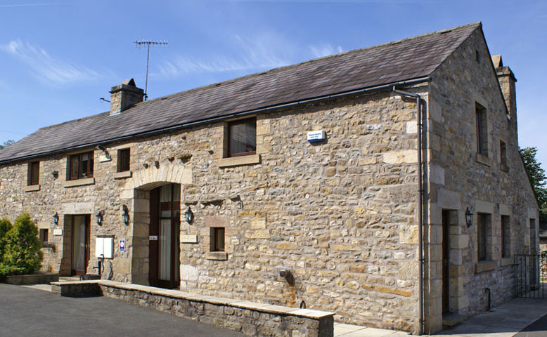 Riverside Caravan Park - Cottages